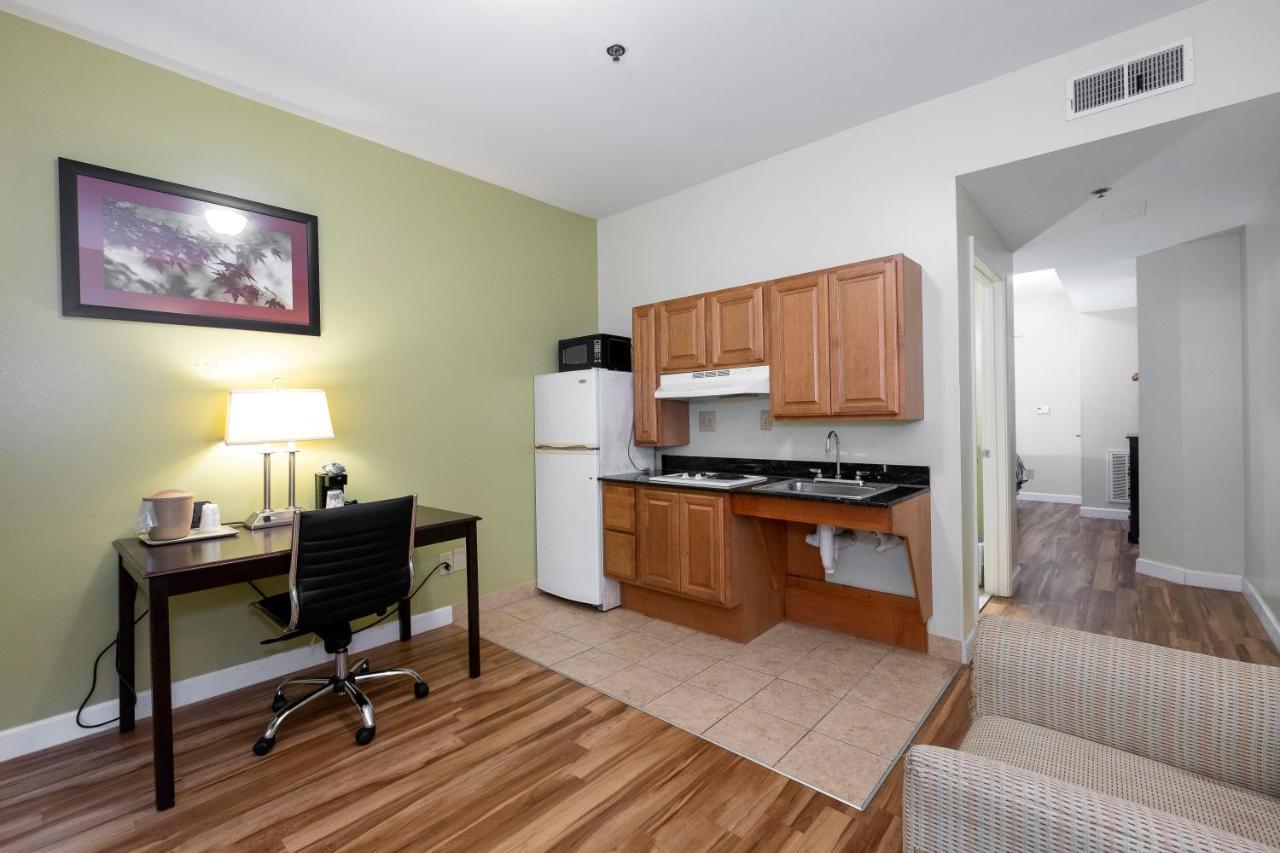 Red Roof Inn & Suites Wilson Luaran gambar