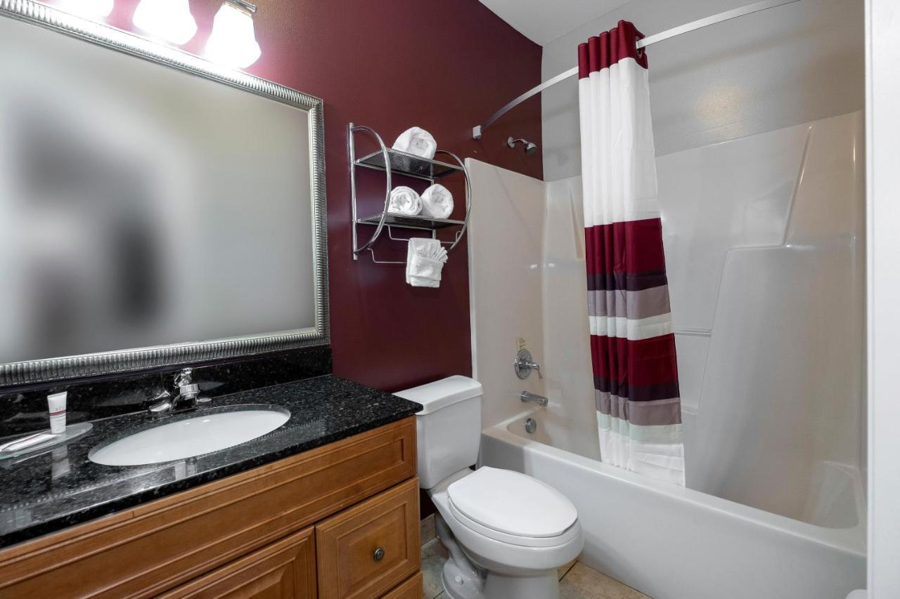 Red Roof Inn & Suites Wilson Luaran gambar